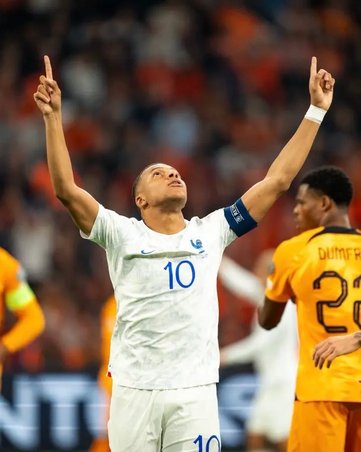 荷兰完胜西班牙，姆巴佩刷新纪录