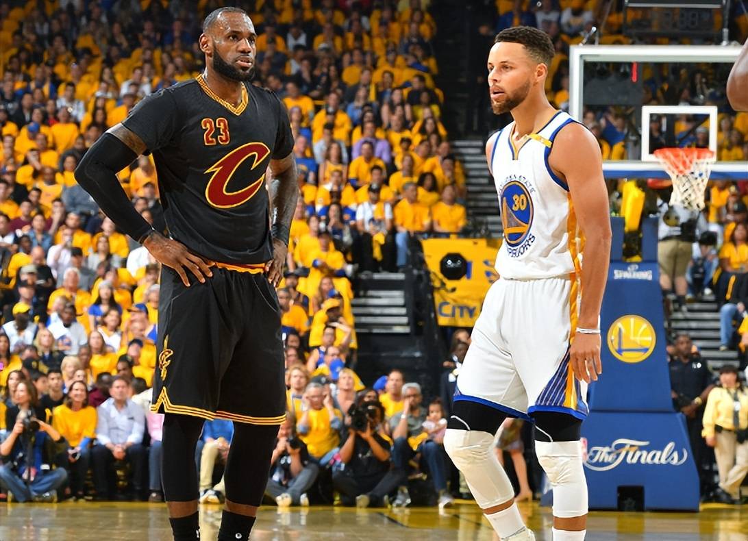 太阳横扫新疆队，库里关键制胜