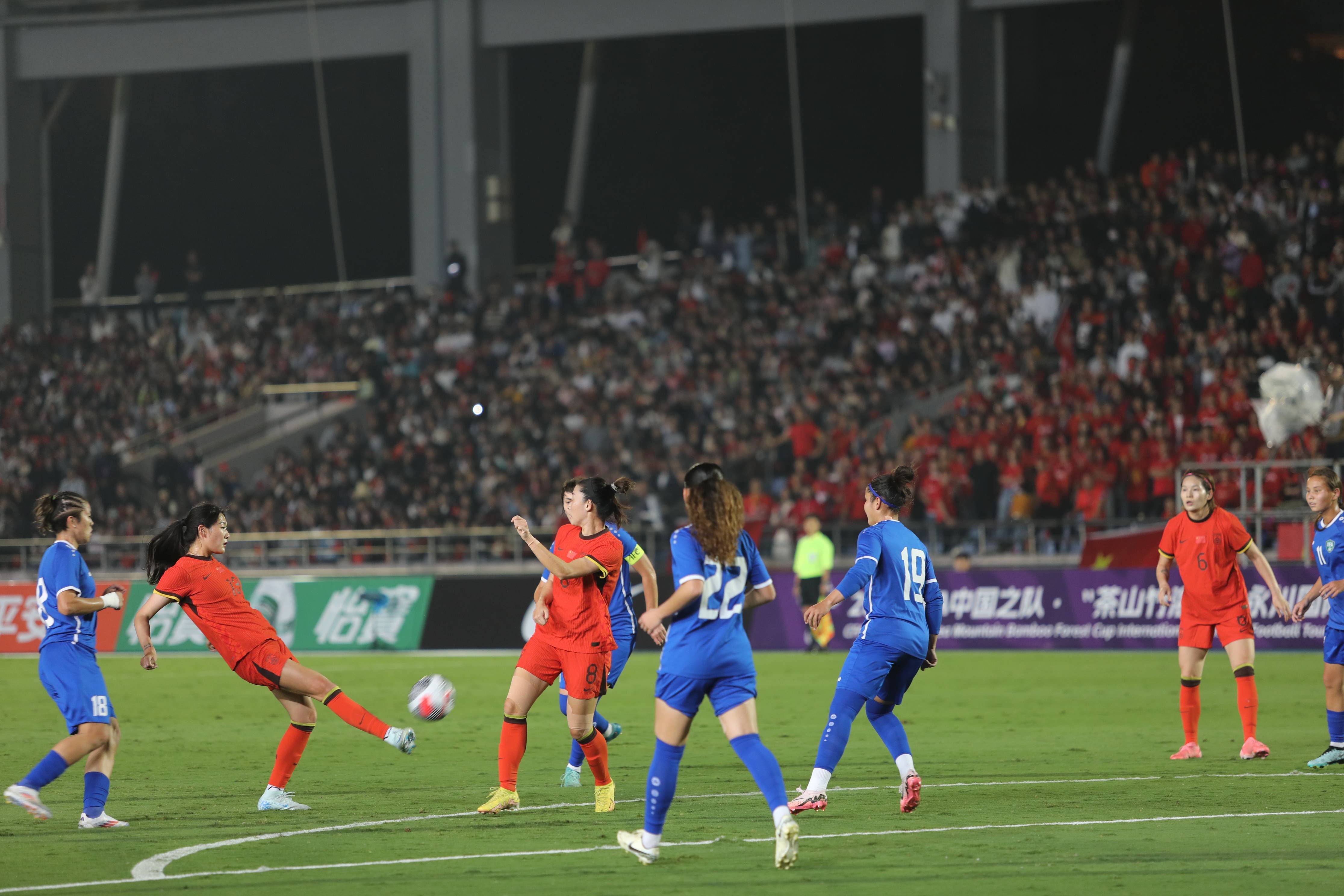 中国队完胜印尼队,安赛龙关键制胜 中国队完胜印尼队,安赛龙关键制胜