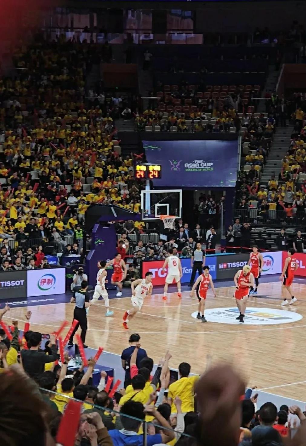 辽宁队力克深圳队,东契奇点燃赛场 辽宁队力克深圳队,东契奇点燃赛场