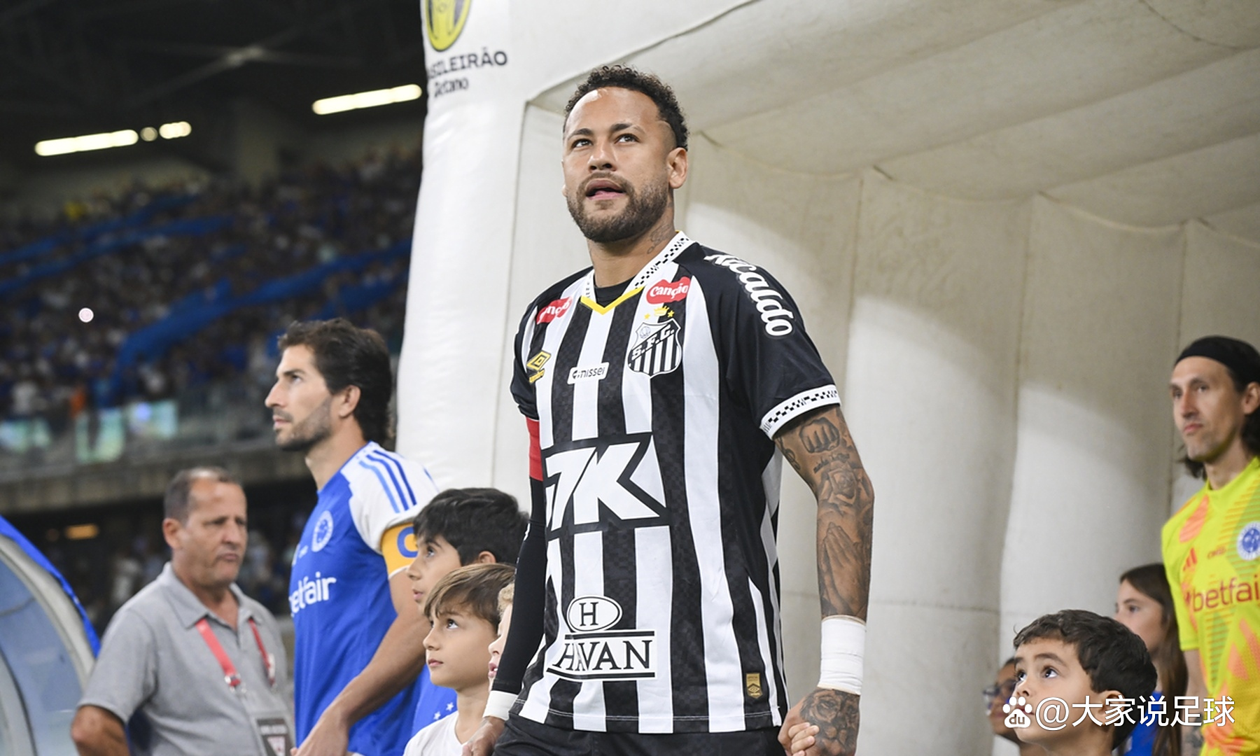 那不勒斯轻取荷兰，内马尔点燃赛场