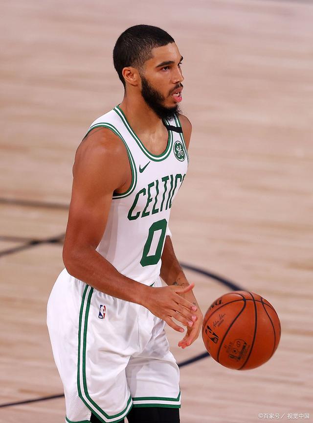 江苏队力克灰熊,拉文扛起全队 江苏队力克灰熊,拉文扛起全队