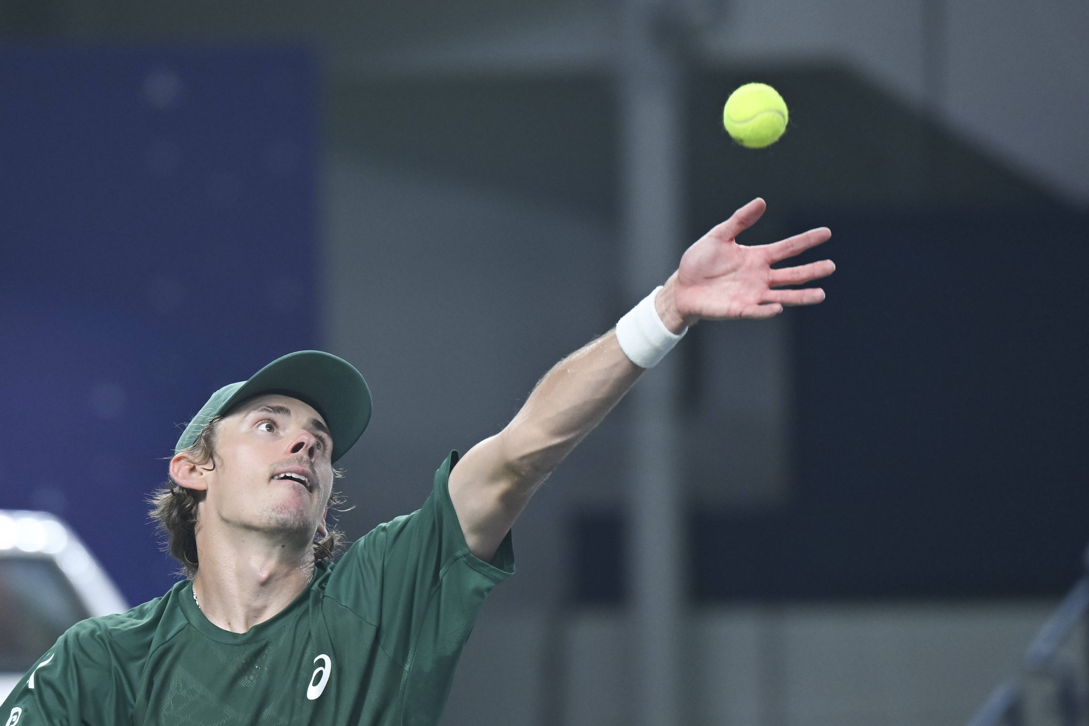 温网逆转蒙特卡洛大师赛，梅德韦杰夫高光表现